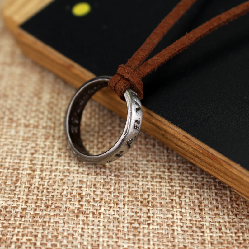 PS4 game Uncharted 4 Necklace  - Party Games Ps4 ulasan dan harga